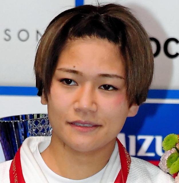 画像 渡名喜風南の髪型かわいい マンバンヘア 美容師はkaeko